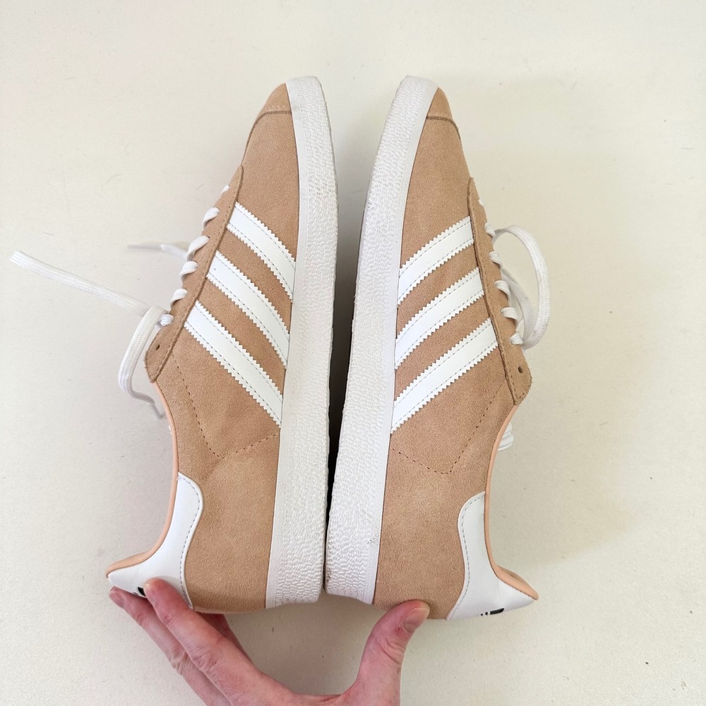 Adidas Gazelle Womens Sneakers Size 10 Suede Low Top Shoes Blush White Casual - Picture 10 of 11